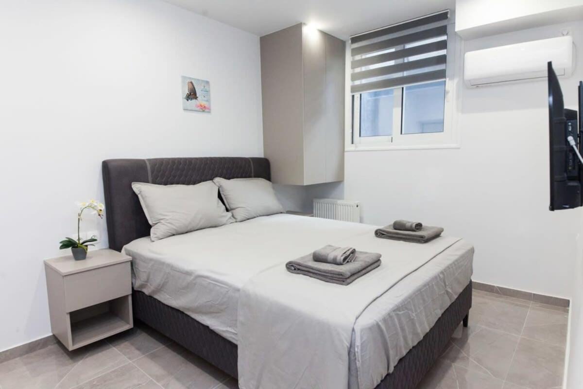 Brand New Urban Getaway Next To Megaro Mousikis Lejlighed Athen Eksteriør billede